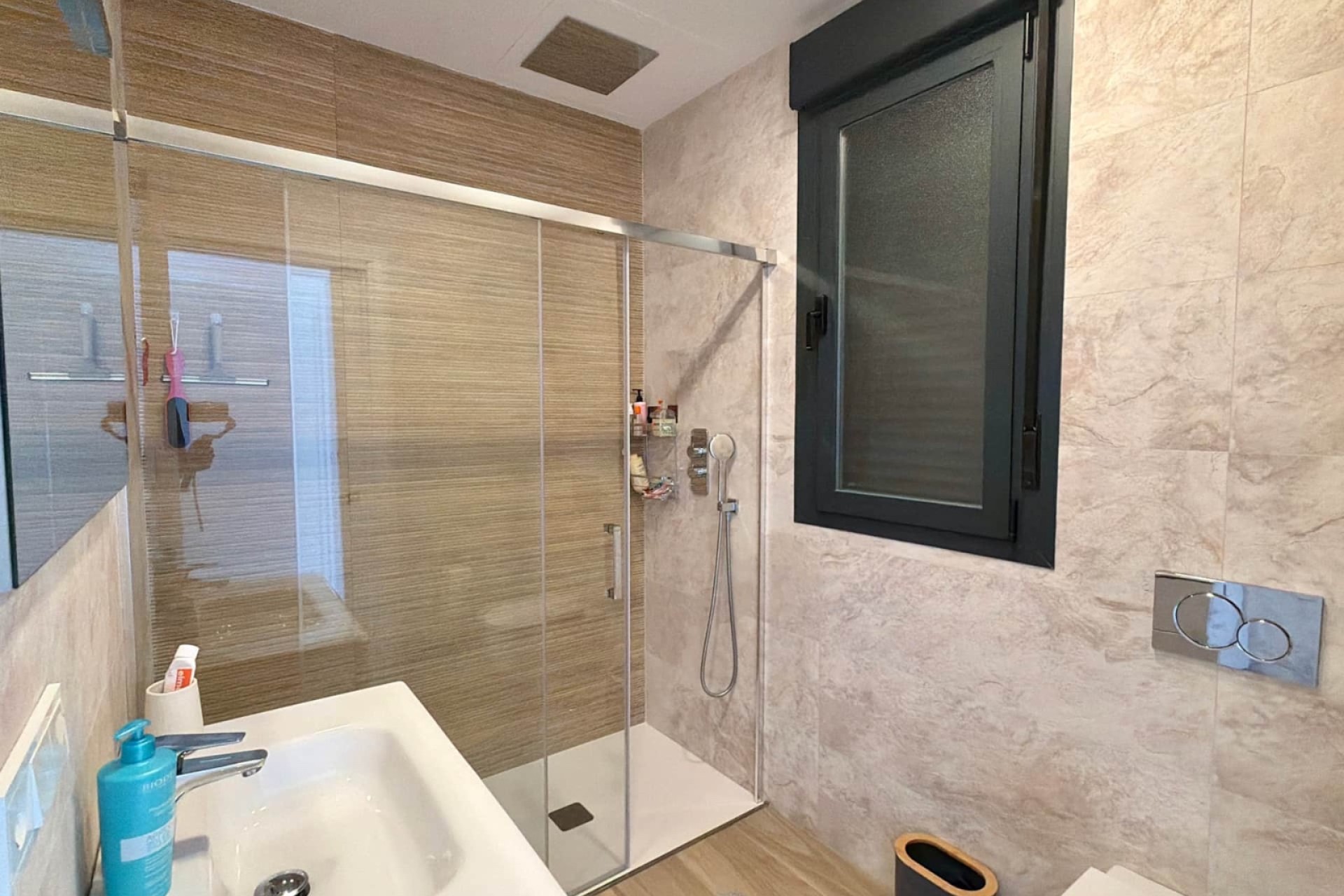 Resale - Villa - Almuñécar