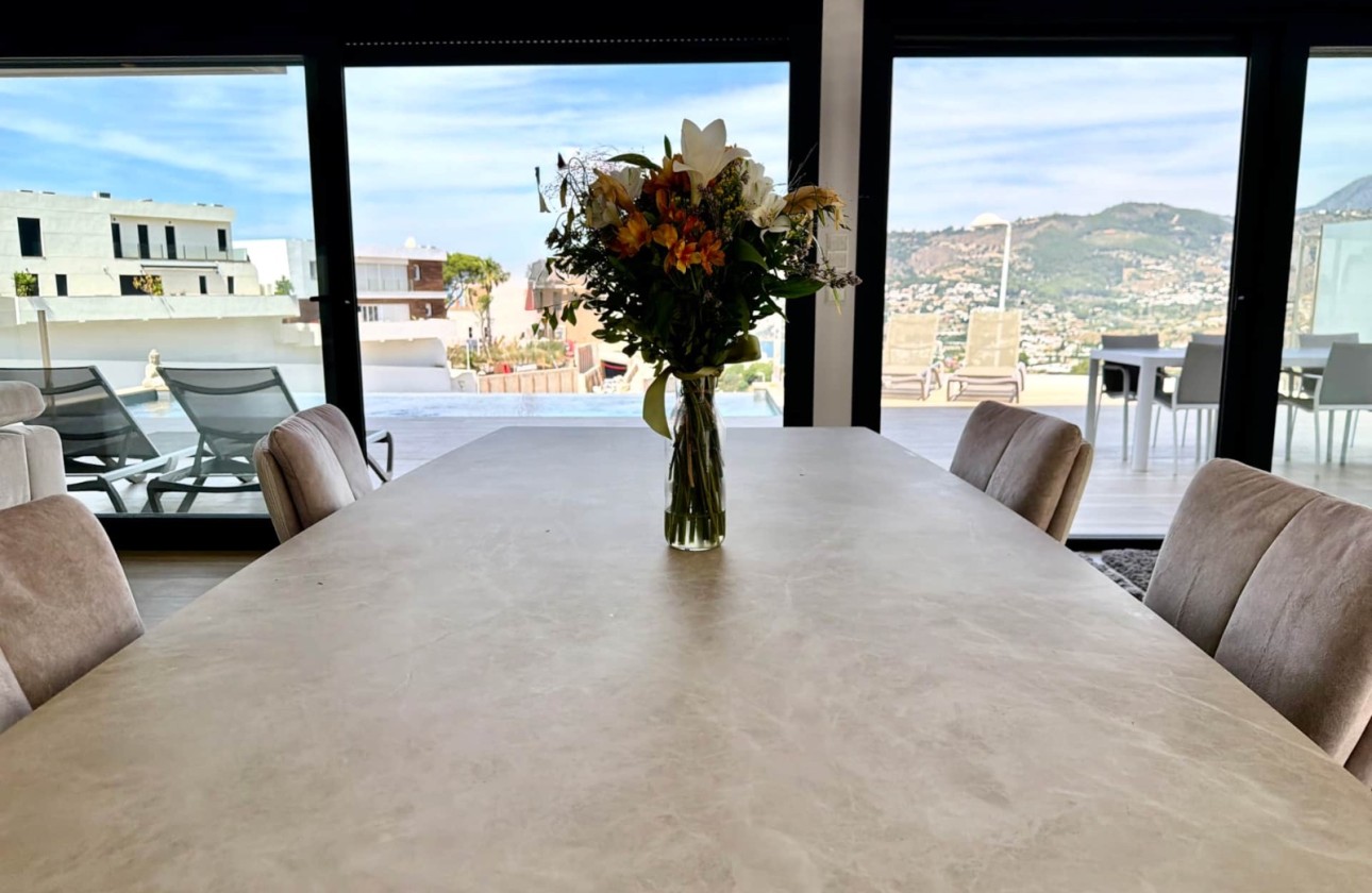 Resale - Villa - Almuñécar