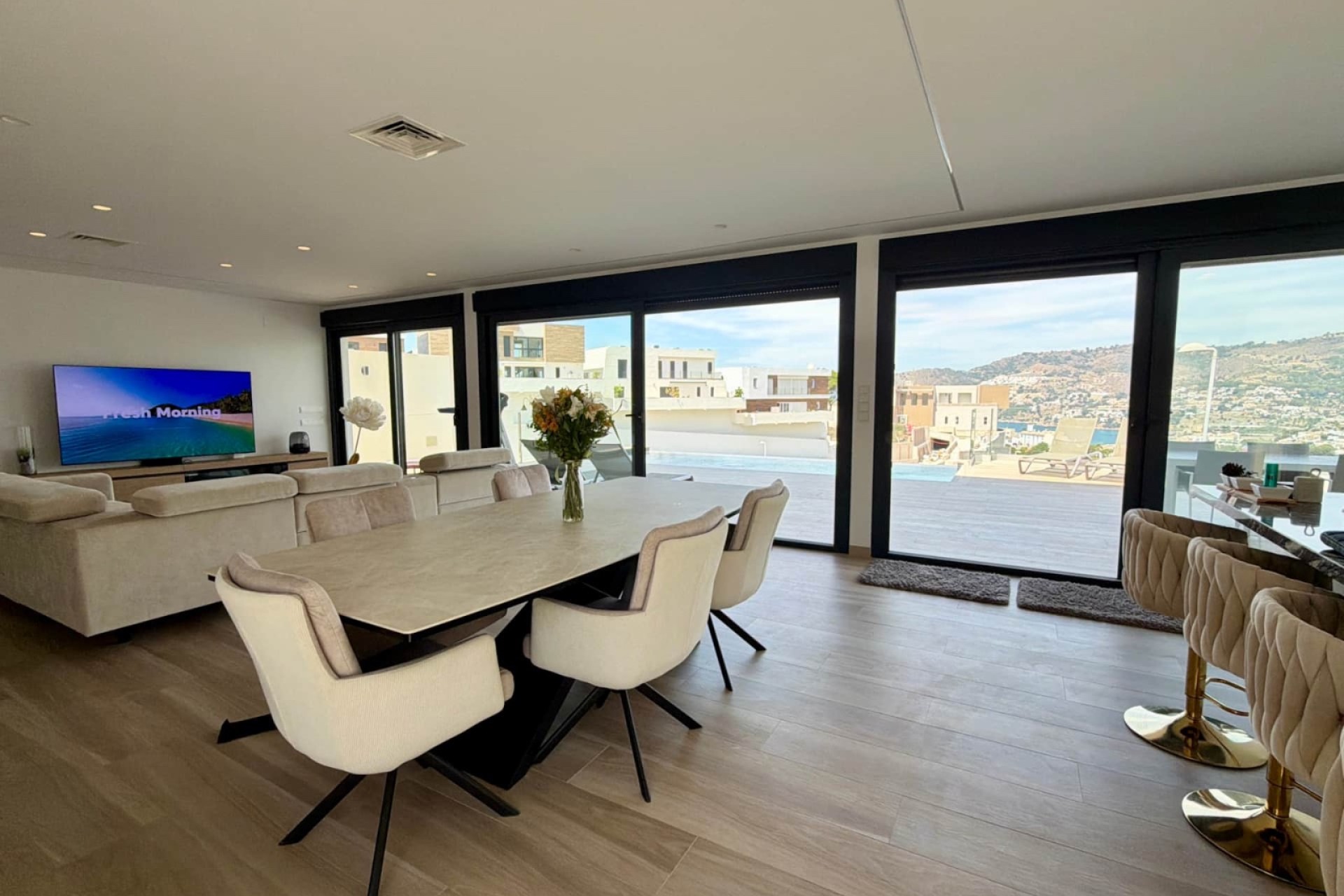 Resale - Villa - Almuñécar