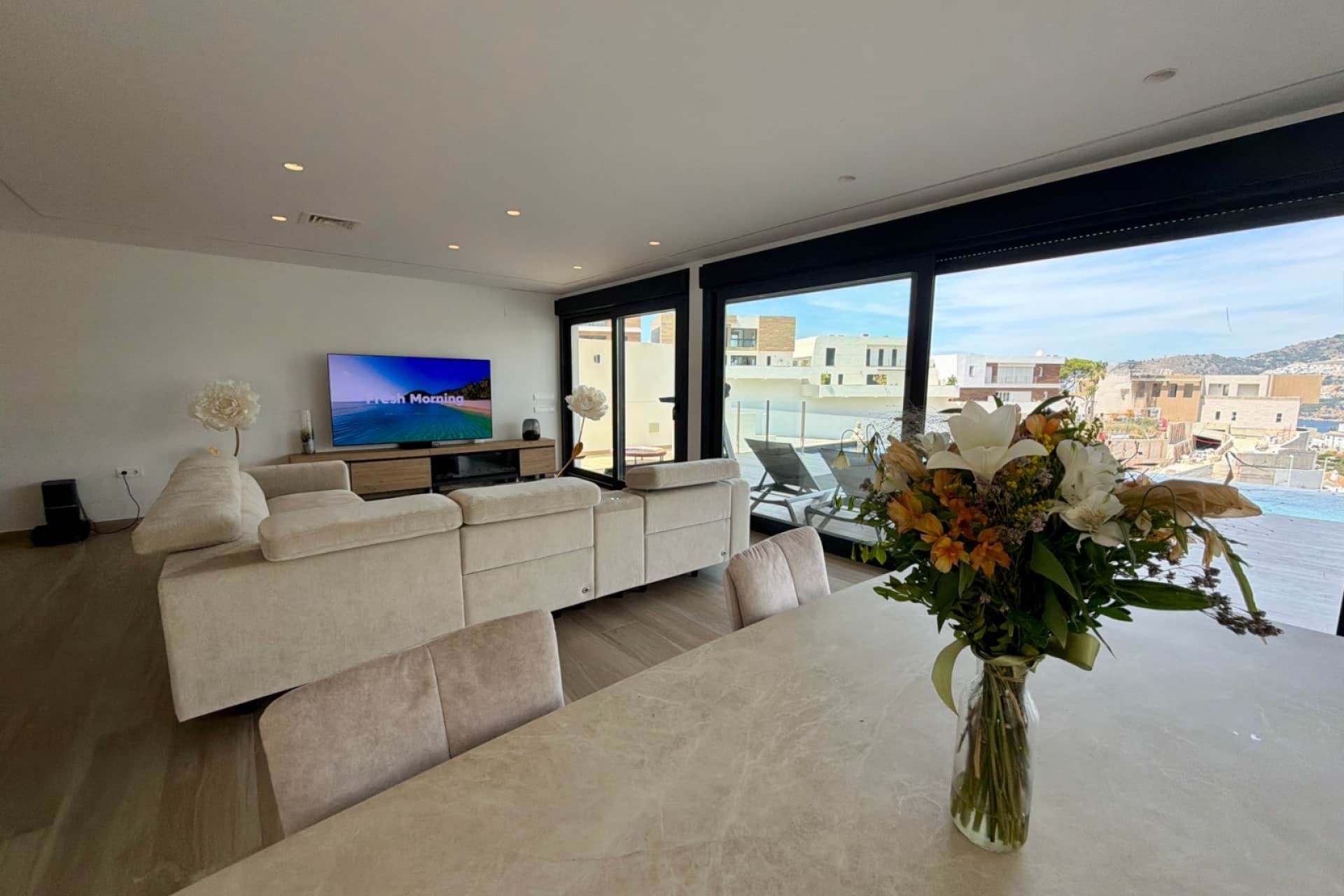 Resale - Villa - Almuñécar