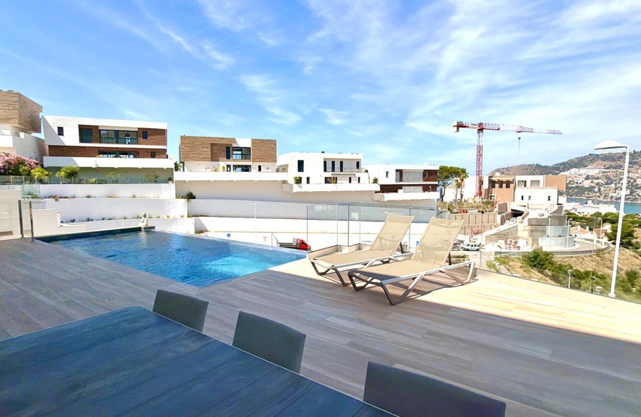Resale - Villa - Almuñécar