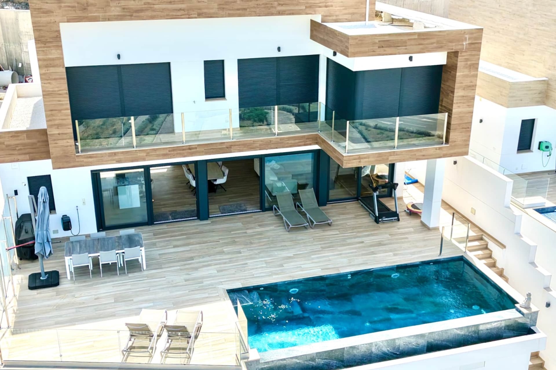 Resale - Villa - Almuñécar