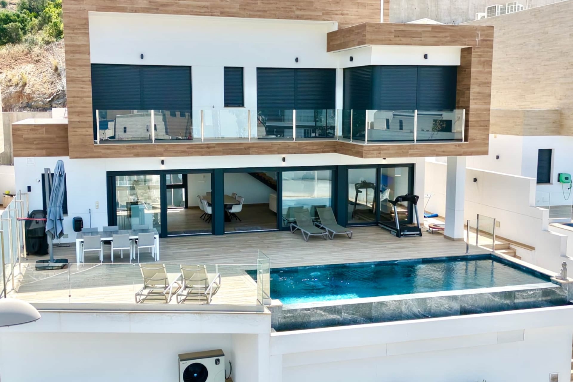 Resale - Villa - Almuñécar