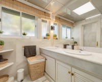 Resale - Villa - Estepona - Selwo