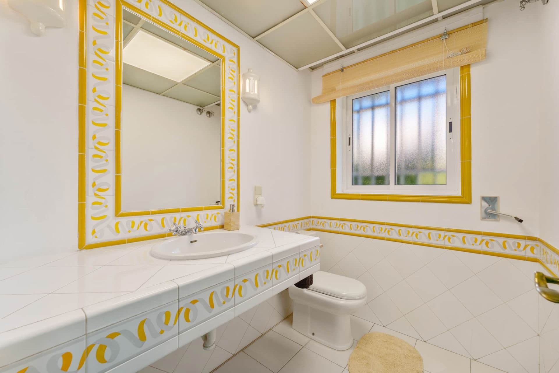 Resale - Villa - Estepona - Selwo