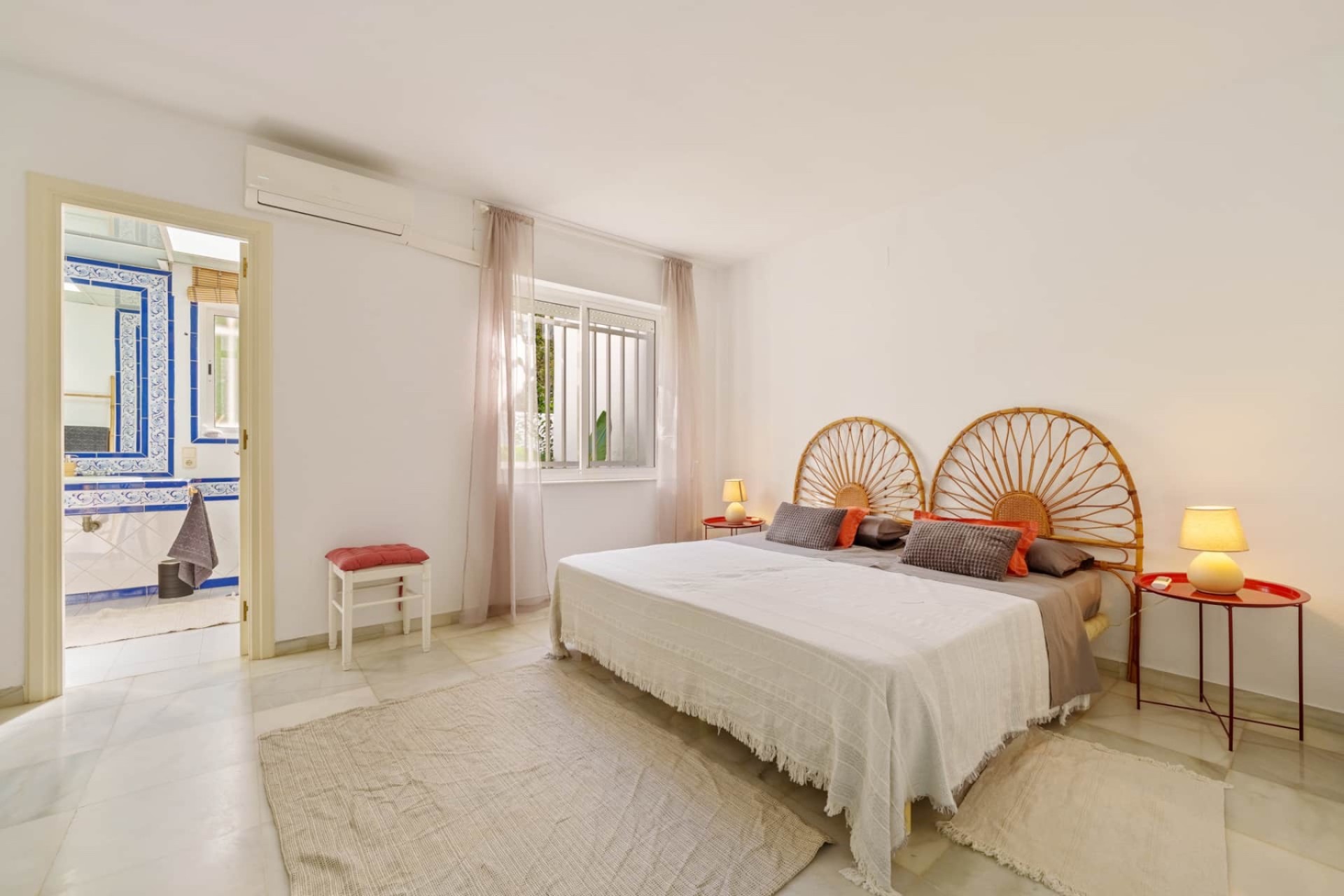 Resale - Villa - Estepona - Selwo
