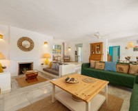 Resale - Villa - Estepona - Selwo