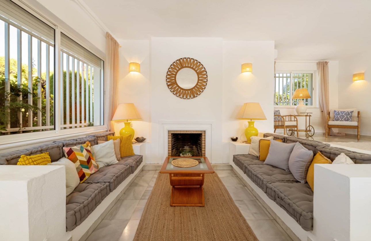 Resale - Villa - Estepona - Selwo