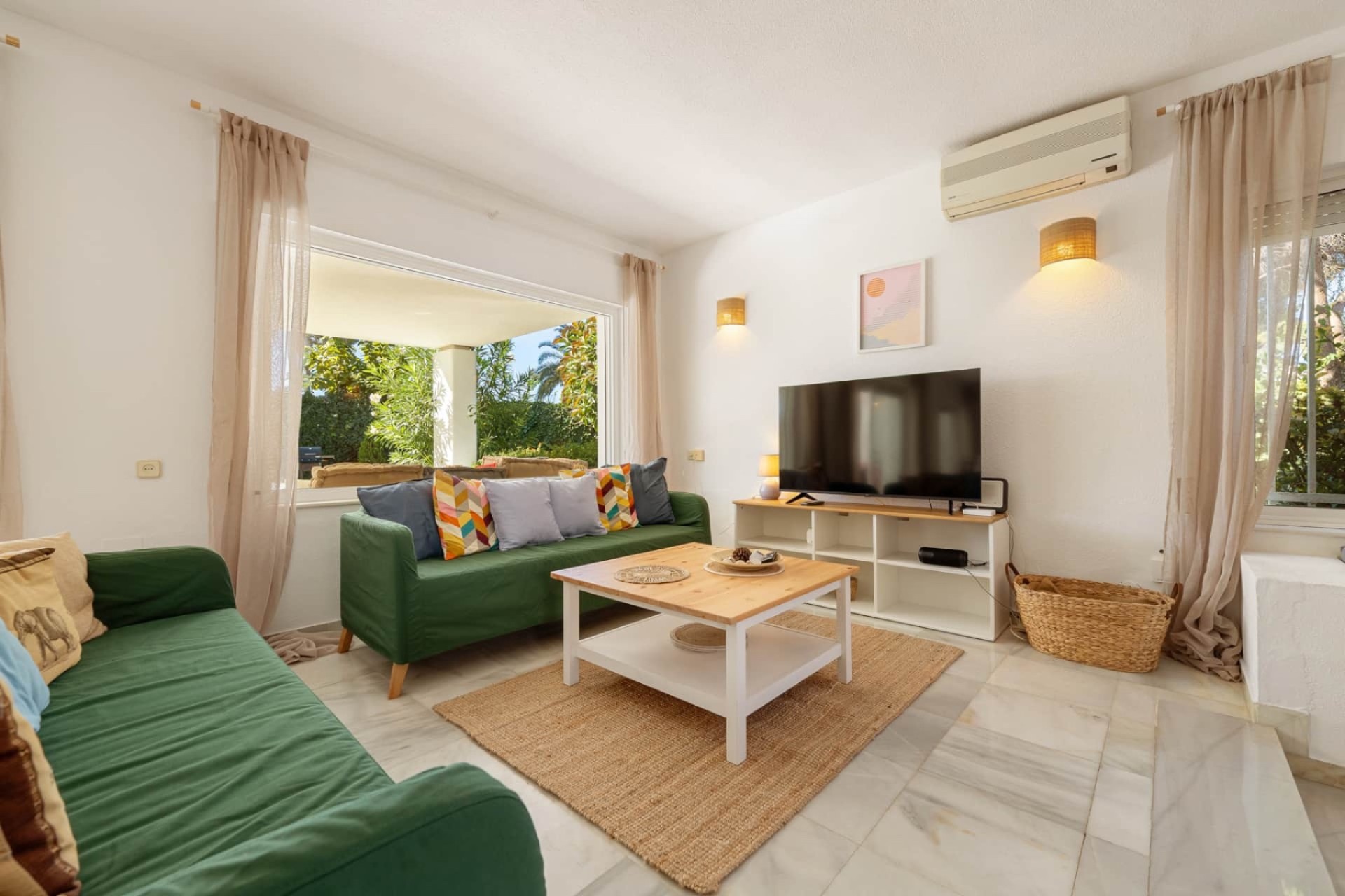 Resale - Villa - Estepona - Selwo