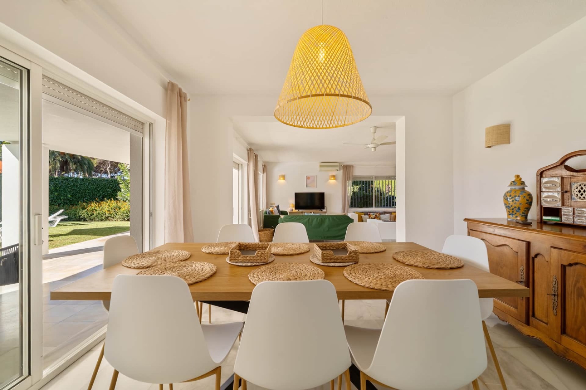 Resale - Villa - Estepona - Selwo
