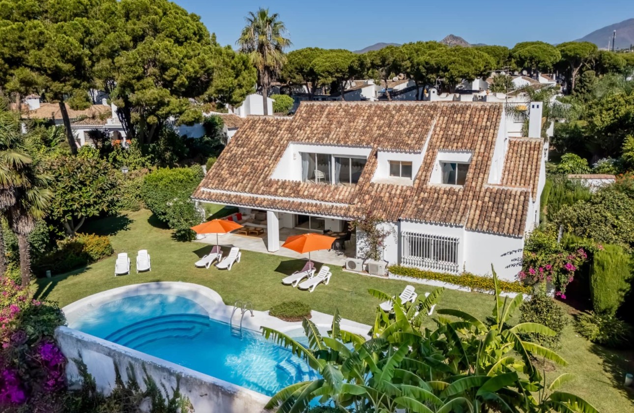 Resale - Villa - Estepona - Selwo