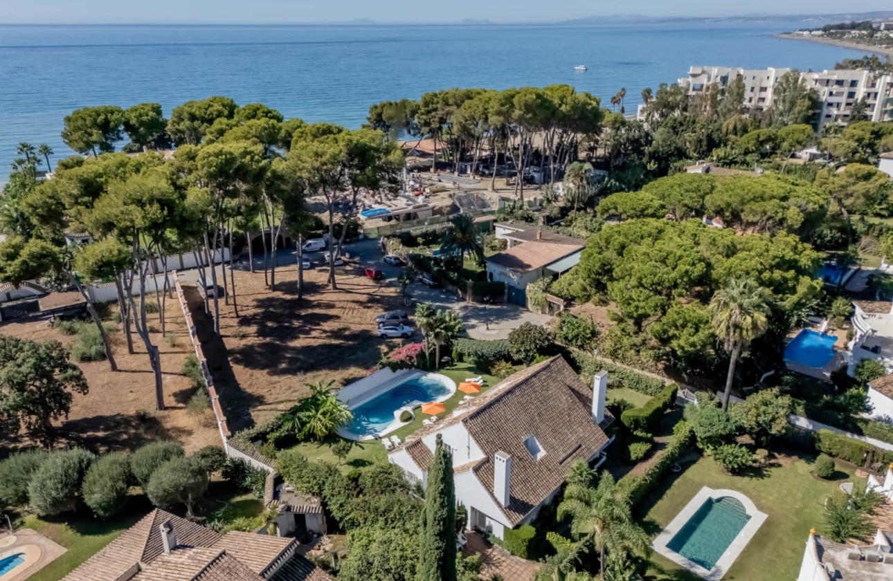Resale - Villa - Estepona - Selwo