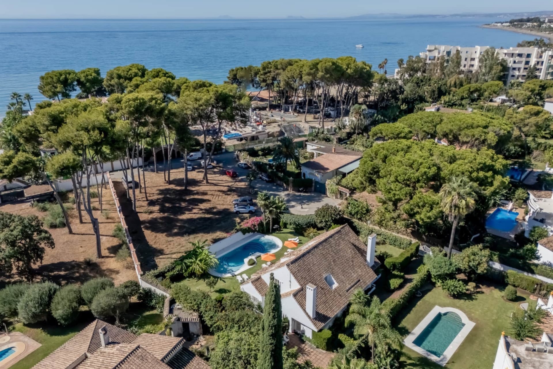 Resale - Villa - Estepona - Selwo
