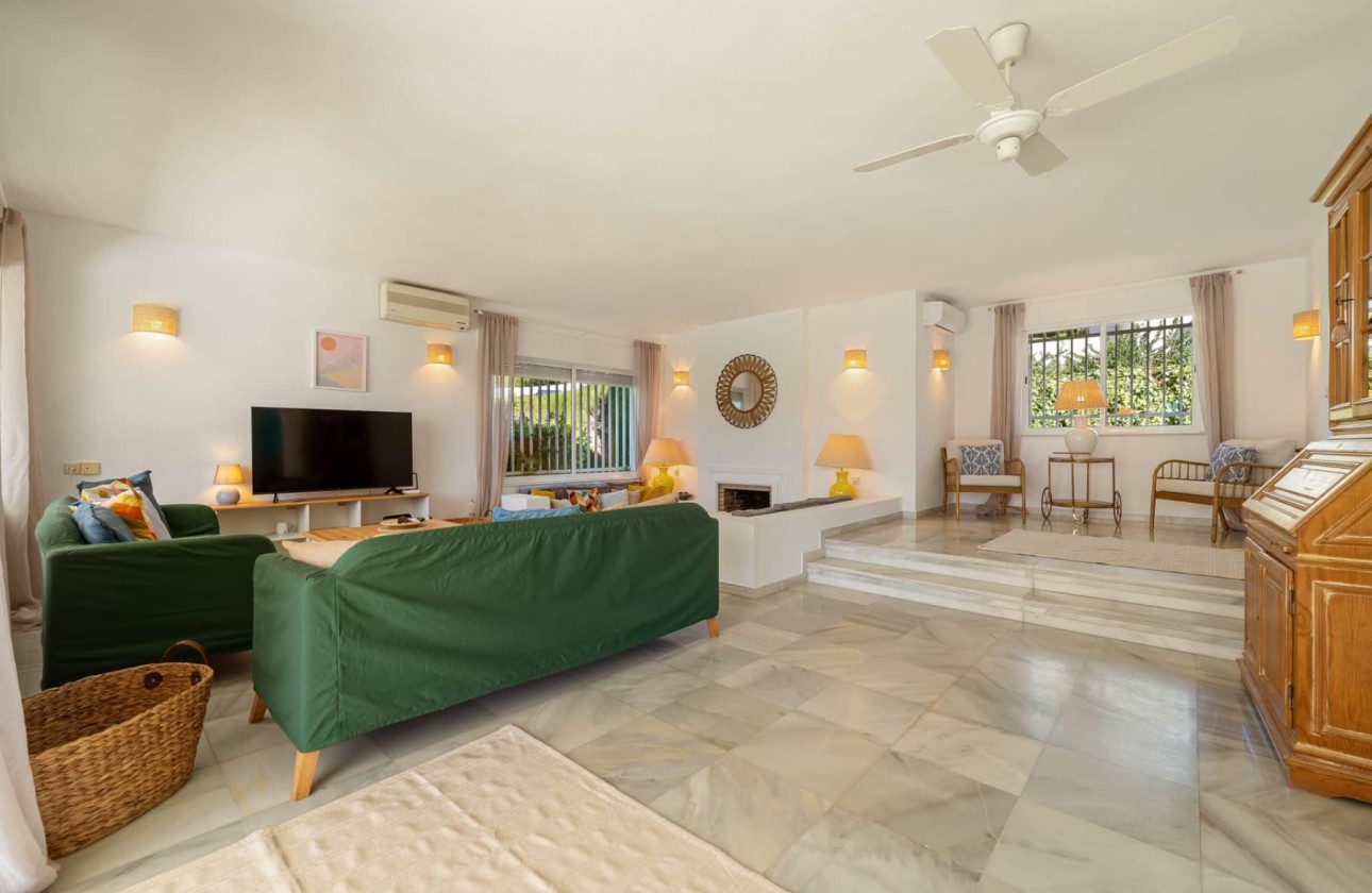Reventa - Villa - Estepona - Selwo