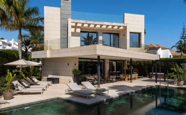 Villa - Obra nueva - Marbella - Nueva Andalucia