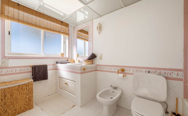 Resale - Villa - Estepona - Selwo