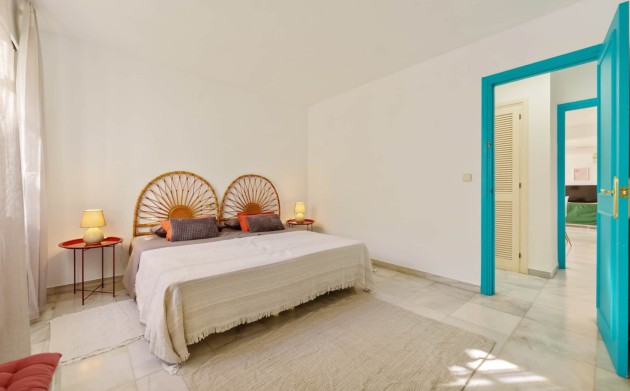 Resale - Villa - Estepona - Selwo