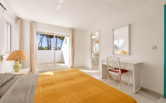 Resale - Villa - Estepona - Selwo