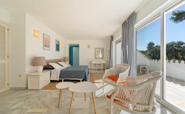 Resale - Villa - Estepona - Selwo
