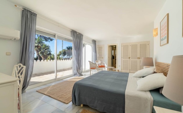 Resale - Villa - Estepona - Selwo