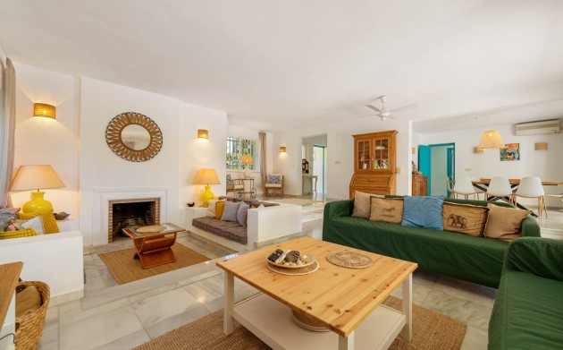 Resale - Villa - Estepona - Selwo