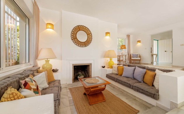Resale - Villa - Estepona - Selwo
