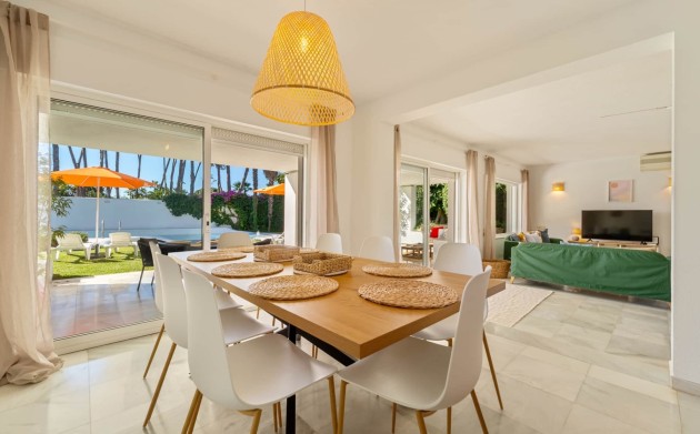 Resale - Villa - Estepona - Selwo
