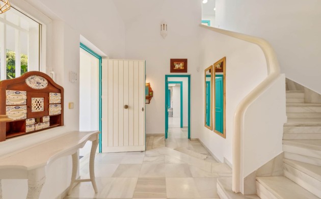 Resale - Villa - Estepona - Selwo