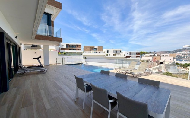 Resale - Villa - Almuñécar