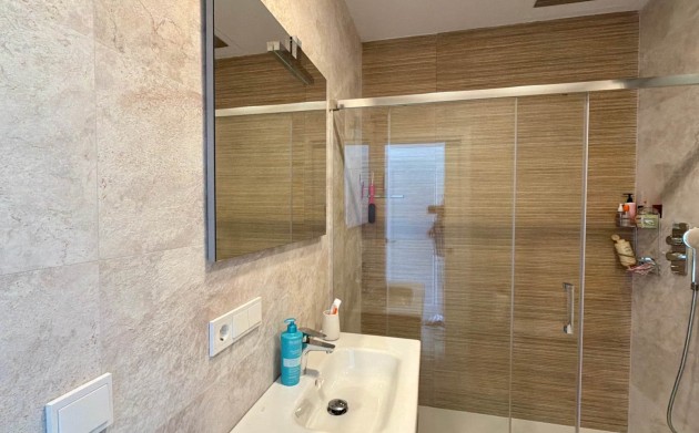 Resale - Villa - Almuñécar