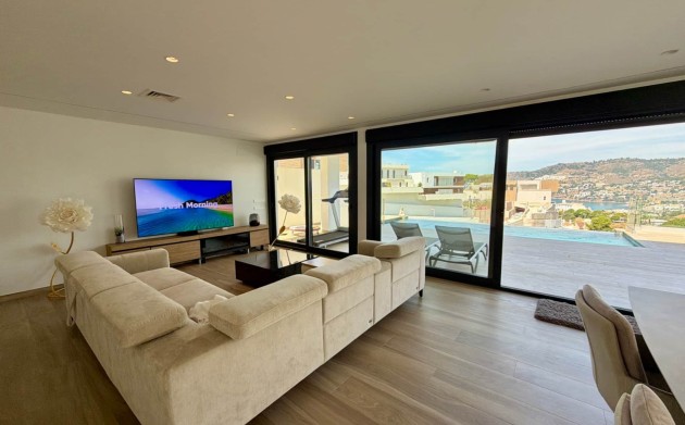 Resale - Villa - Almuñécar