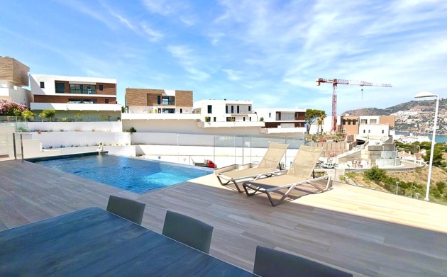 Resale - Villa - Almuñécar