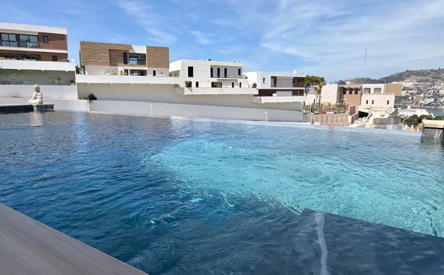 Resale - Villa - Almuñécar